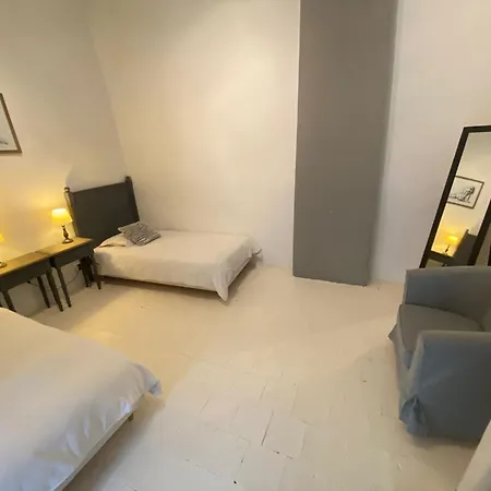 Les chambres de la Villa EUGÉNIE-2